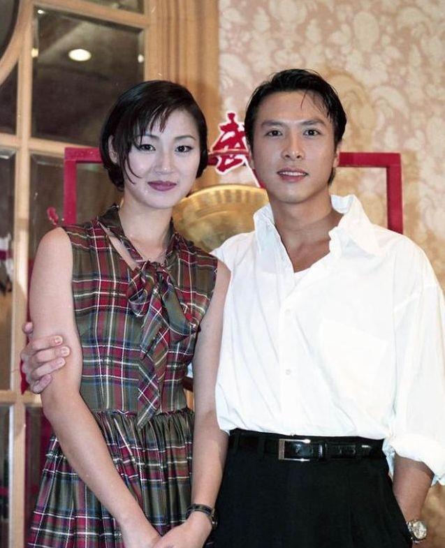 48歲萬綺雯:前任和老公近照,差距一目了然,感謝甄子丹不娶之恩