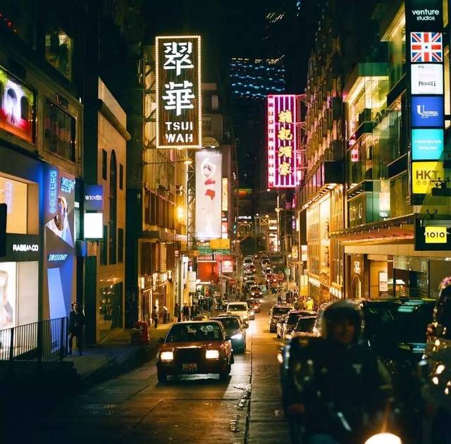 膠片攝影 哈蘇鏡頭下的香港街景 攝影師從良未遂的視角